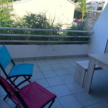 Petit Prix Et Grand Confort A Saint Gilles Les Bains 外观 照片