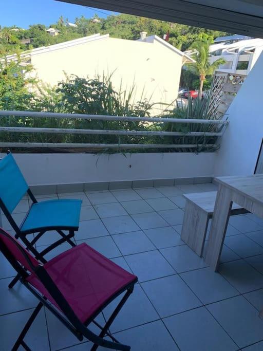Petit Prix Et Grand Confort A Saint Gilles Les Bains 外观 照片