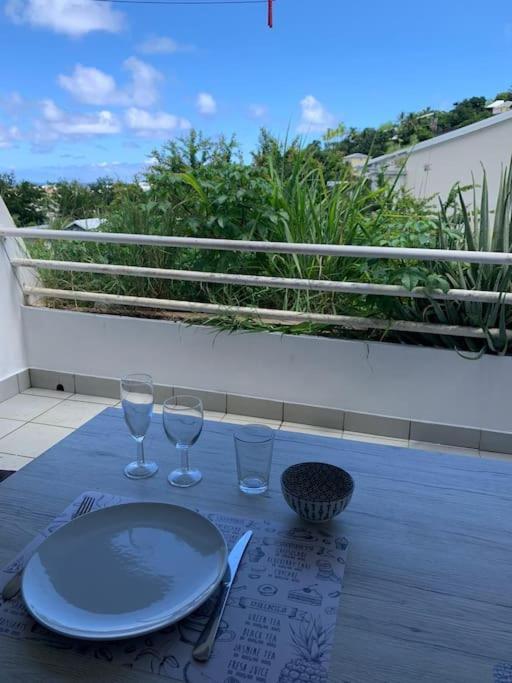 Petit Prix Et Grand Confort A Saint Gilles Les Bains 外观 照片